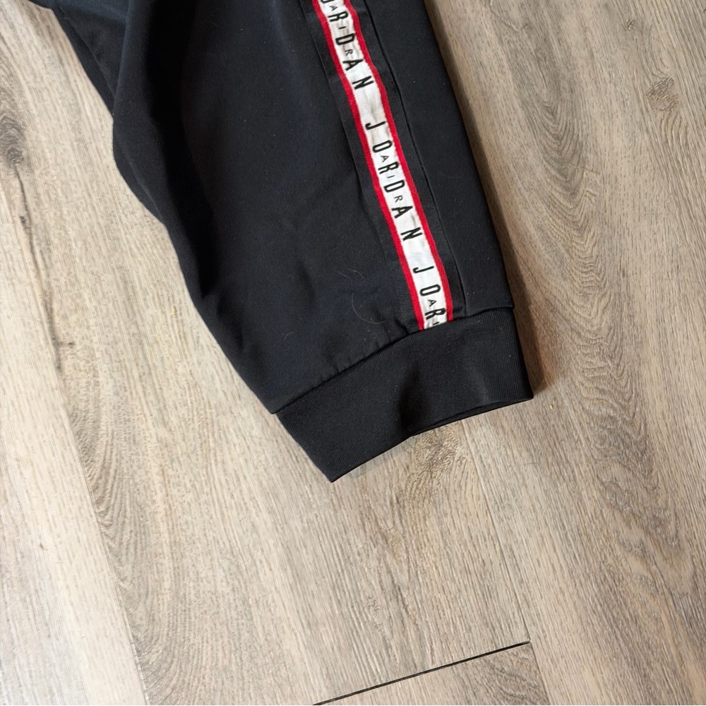 Jordan Track Pants Mens XL Black Tape Side Stripe Joggers Cuffed AQ2696-010 - Picture 4 of 12